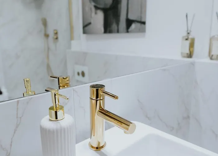 Dwupoziomowy Butikowy żmigrodzka, Free Parking, Self Check-in * Poznań