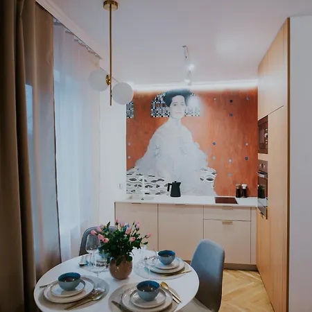 Dwupoziomowy Butikowy Zmigrodzka, Free Parking, Self Check-in Apartment